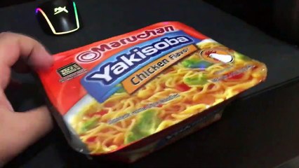 Maruchan Yakisoba Chicken Flavor Unobxing - Tyler Pepper!!