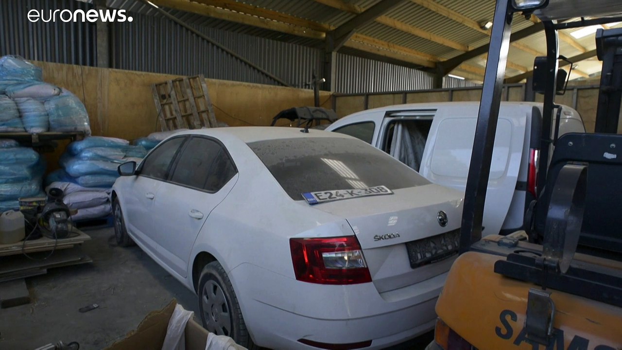 In letzter Sekunde aus unterirdischer Zigarettenfabrik befreit