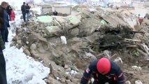 Terremoto deixa mortos e feridos na Turquia
