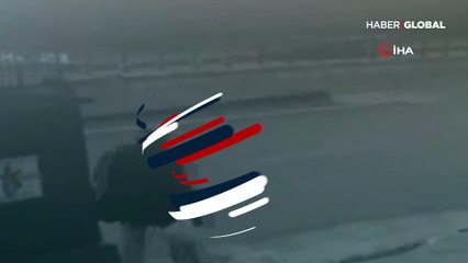 Geçiş olmayan yerden karşıya geçmeye çalıştı, kaza kameralara yansıdı