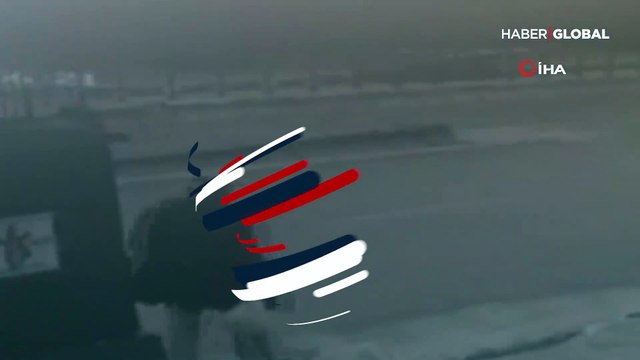 Geçiş olmayan yerden karşıya geçmeye çalıştı, kaza kameralara yansıdı