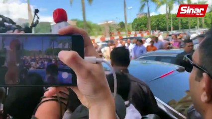 Laungan 'Reformasi' bergema di pejabat PKR