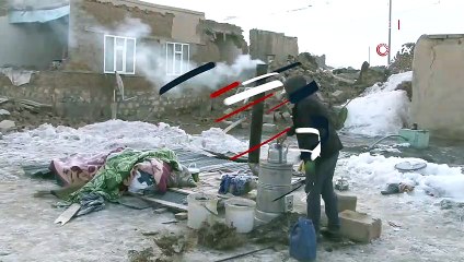 İki depremin vurduğu köyde sağlam ev kalmadı