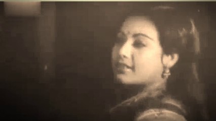 ঐ রাত ডাকে ঐ চাদ ডাকে আজ তোমায় আমায়,,,