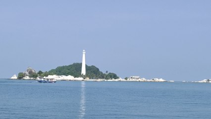 Asyiknya Menjelajah Pulau-pulau Eksotik di Belitung
