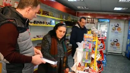 CHP'li Yavuzyılmaz bir günlüğüne bakkal oldu, vatandaşı dinledi