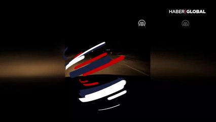 Canlı yayın yaparken aracıyla takla attı