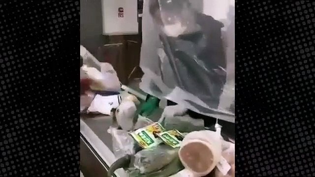 Çin'den hayrete düşüren görüntüler! Koronavirüs korkusu bunu da yaptırdı!