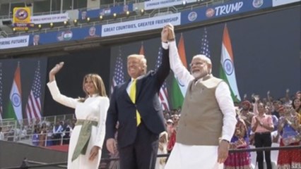 Trump llega a la India en su primera visita oficial al país asiático