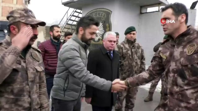 Hakkari özel harekat polislerine dualar eşliğinde çığ eğitimi