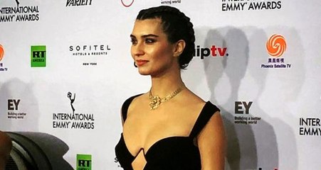 Tuba Büyüküstün'ün makyajsız fotoğrafına övgü dolu yorumlar yağdı
