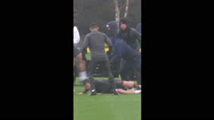 Azpilicueta slide tackles Lampard in Chelsea training