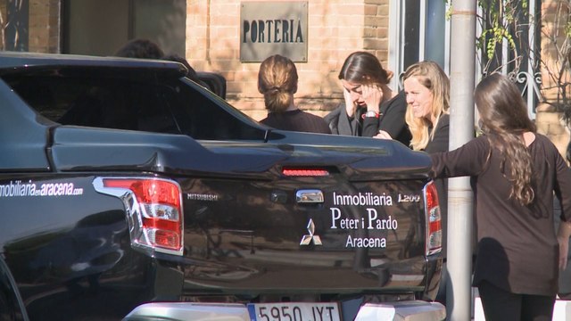 Claudia Jiménez, hija de Raquel Revuelta, se despide de su padre