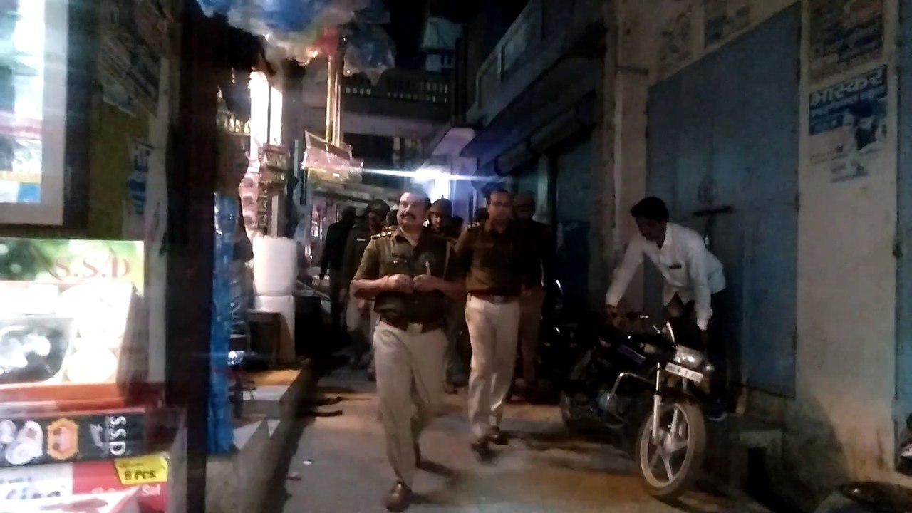 कैराना: पुलिस ने चलाया मुख्य बाजारों में अतिक्रमण हटाओ अभियान