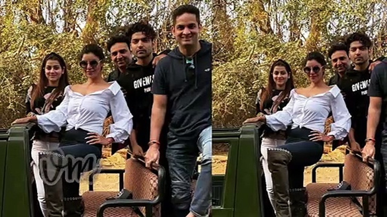 Debina Bonnerjee Shares her Hot Pics & Debina and Gurmeet Choudhary Romantic Dance | Viral Masti