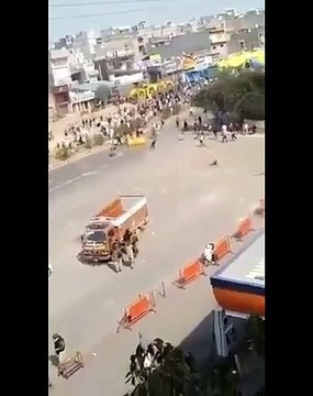 Police Constable, Three Civilians Killed in Clashes during Violent CAA Protests in Northeast Delhi