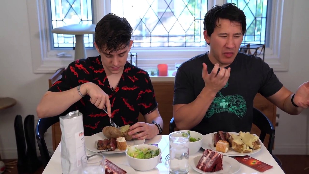 Unas Anus - An Extremely Sour, Not-at-all Sour Meal