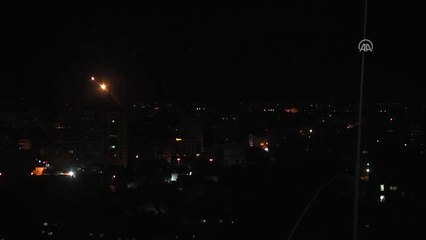 Gazze'den İsrail tarafına roket atışları sürüyor (3)