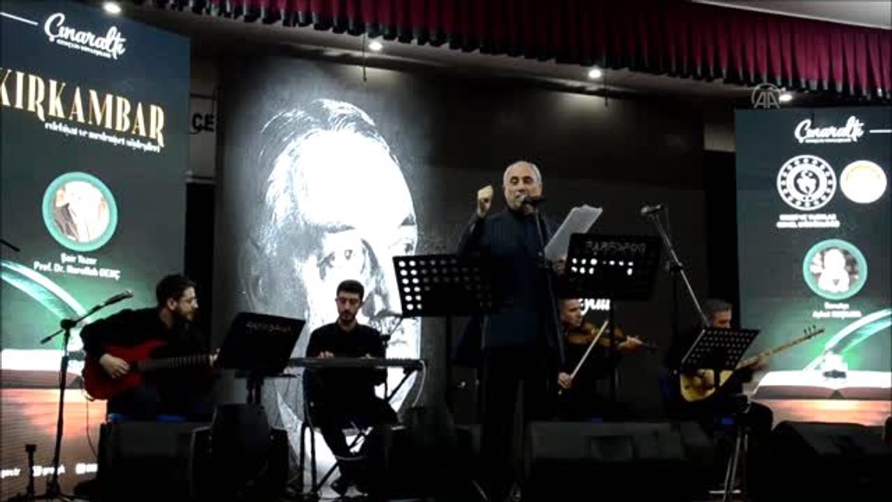 Prof. Dr. Nurullah Genç Manisa'da "Vatan" konulu konferans verdi