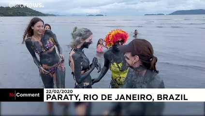 Brazil revellers get muddy at 'Bloco da Lama' carnival party