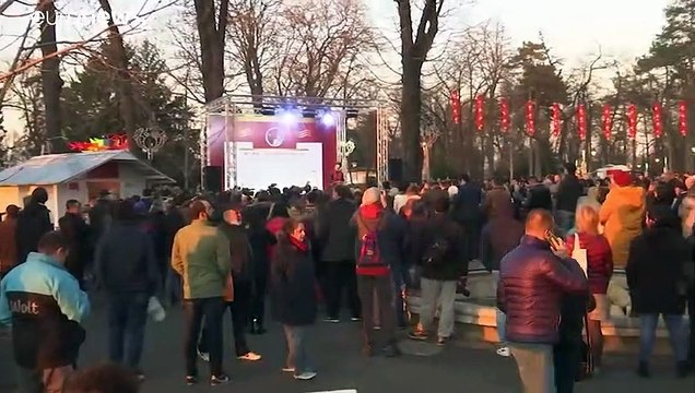 Народ Сербии - с китайскими братьями