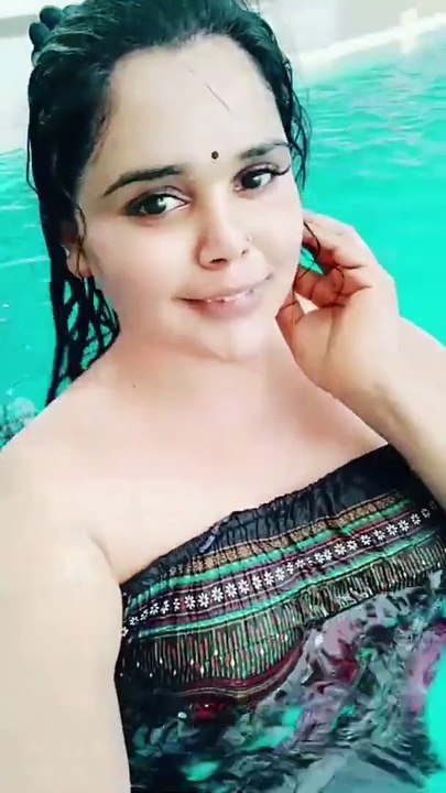 sexy Hot Girls Tiktok   கண்ணில் ஆடும் மாங்கனி கையில் ஆடுமோ