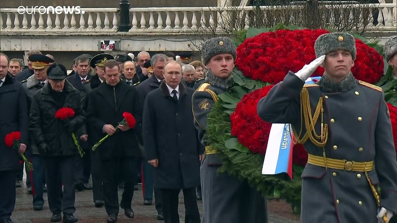 Los comunistas rusos critican al Kremlin en el Día de los defensores de la Patria