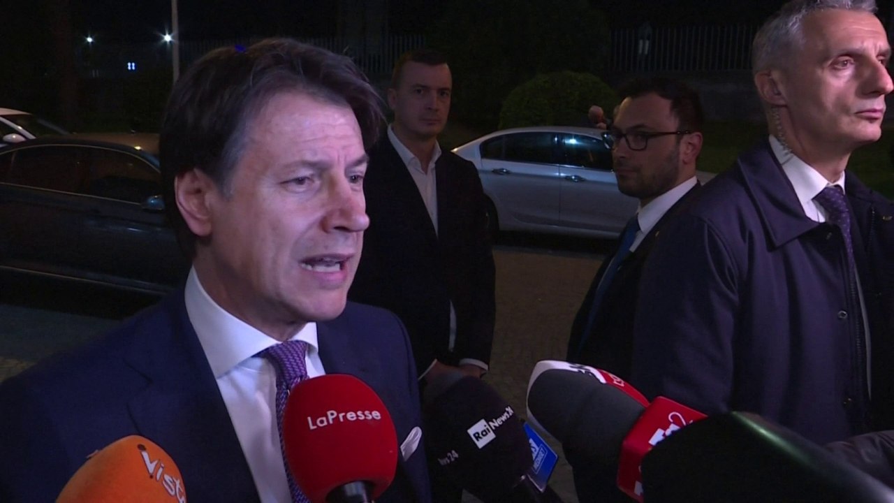 Coronavirus: le Premier ministre italien estime qu'il est "inutile" de fermer les frontières