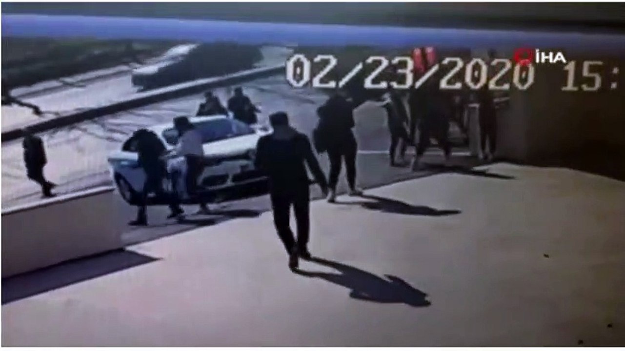 Sosyal medya için video çeken genç bu hale geldi! Esenyurt’ta gruplar birbirine girdi