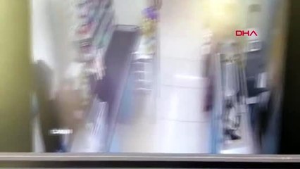 Sancaktepe'de marketteki gasp anı kamerada