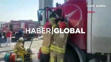 Esenyurt TEM'de zincirleme kaza, trafik aksadı