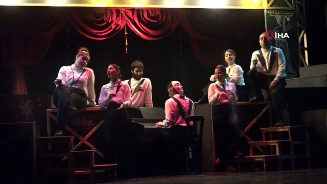 'Zamazingo' adlı tiyatro oyunu sahne aldı