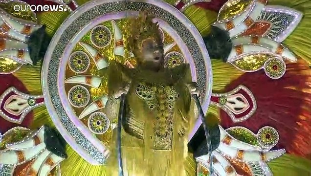 شاهد: منافسة شرسة بين كبرى مدارس السامبا في كرنفال ريو دي جانيرو