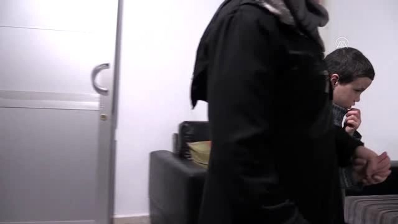 İdlibli küçük Muhammed savaşın kararttığı gözlerine yeniden kavuşmak istiyor - HATAY