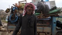 Milhares de refugiados sírios fogem de Idlib