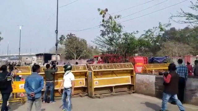 Delhi CAA riots: Fire engine and additional forces sent to Jafrabad-Maujpur
