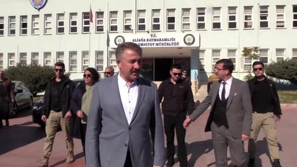 Download Video: İzmir merkezli 12 ilde göçmen kaçakçılığı operasyonu - İl Emniyet Müdürü Aşkın'ın açıklaması - İZMİR