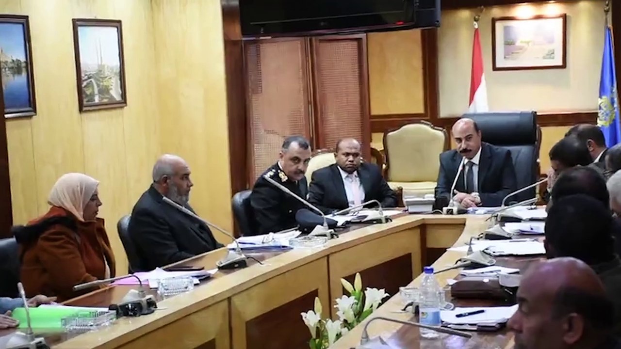 محافظ أسوان يفعل قرارات استثمار الرسوم المالية لتنفيذ مشروعات خدمية