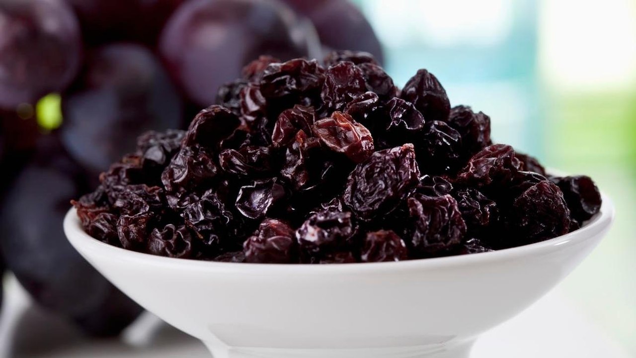 What Are Currants and What Do You Do With Them?