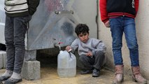 إدلب.. منظمات تحذر من كارثة إنسانية جراء الغارات الروسية والسورية