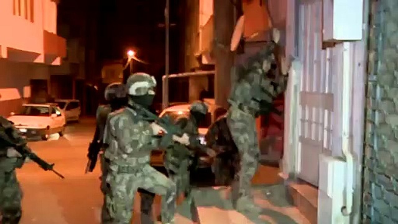 Polisten şafak operasyonu