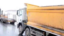 Ulaşıma kapanan Iğdır-Ağrı kara yolu 5 saat sonra trafiğe açıldı - IĞDIR