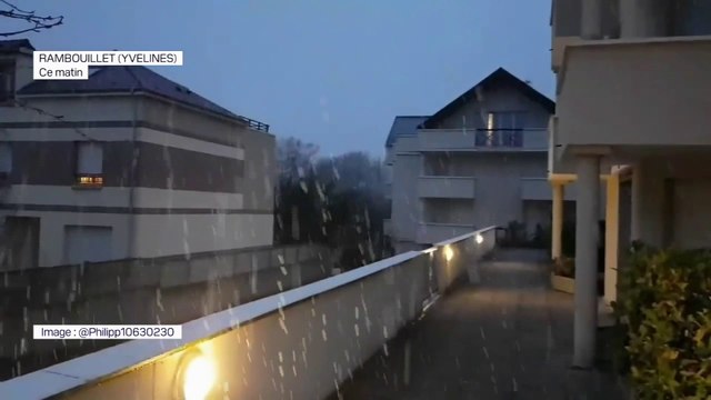 La ville de Rambouillet se réveille sous quelques flocons de neige