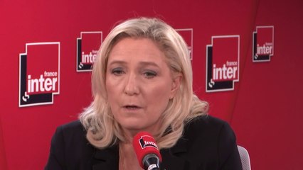 Скачать видео: Marine Le Pen : 