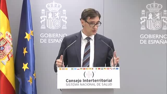 Llevar mascarilla por las calles españolas es absurdo