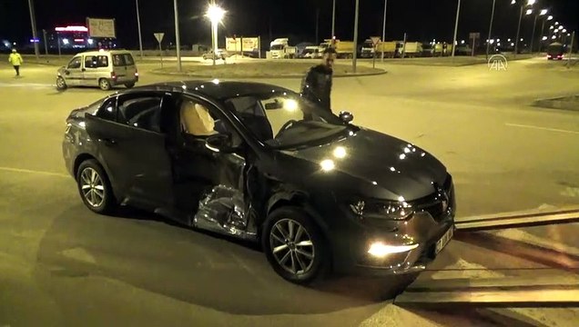 Hafif ticari araç ile otomobil çarpıştı: 8 yaralı - AKSARAY