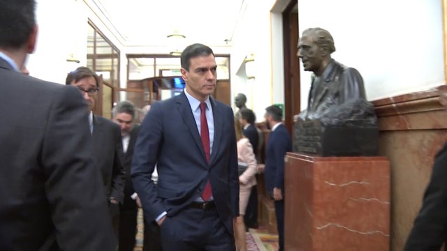 Los diputados acuden al pleno en el Congreso