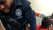 ABD: 6 yaşındaki kız çocuğu kelepçe takılarak gözaltına alındı