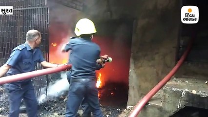 સોશિયો સર્કલ નજીક સાડી કટીંગના કારખાનામાં આગ, પહેલા માળેથી ત્રણ કારીગર કૂદતા પગમાં ઈજા