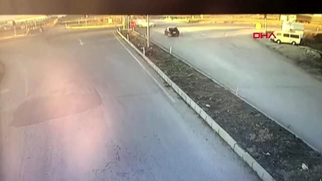 Konya 5 kişinin yaralandığı kaza anı güvenlik kamerasına yansıdı